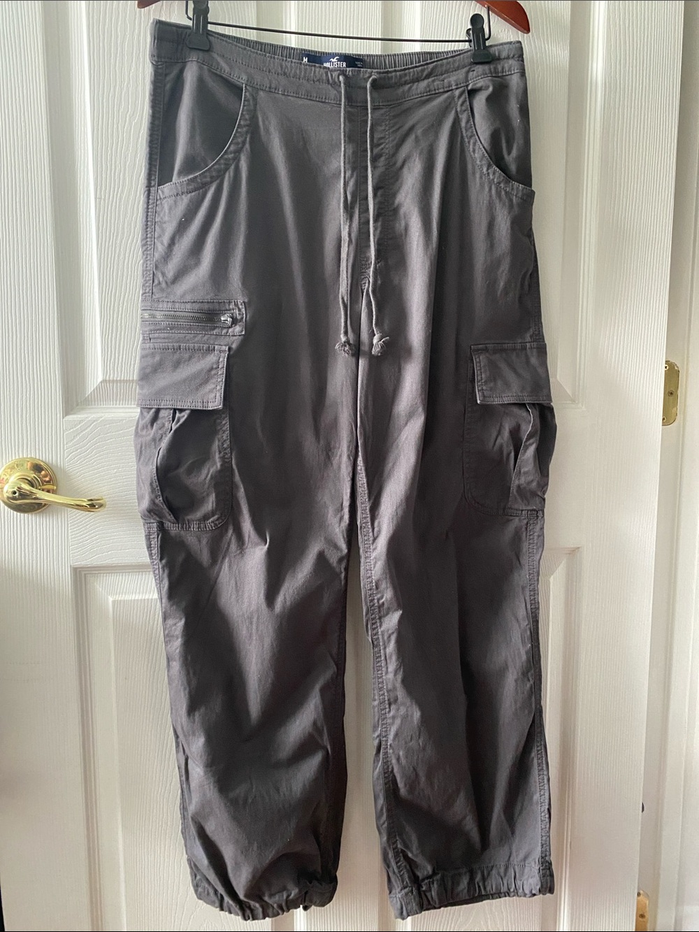 Hollister Grey Women's Cargo Pants with Drawstring 98% Cotton Size M